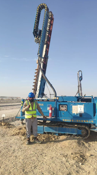 Workers with MXL-150DC drill rig at construction site in Dubai