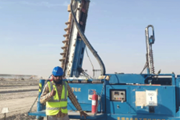 Quy trình thi công máy khoan năng lượng mặt trời mặt bằng Dubai
