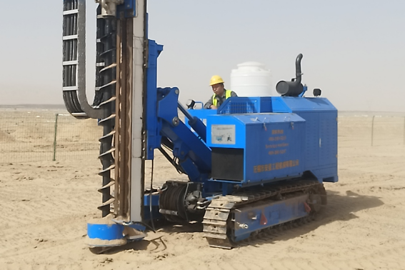 Anman AGL-460 at a construction site in the Middle East